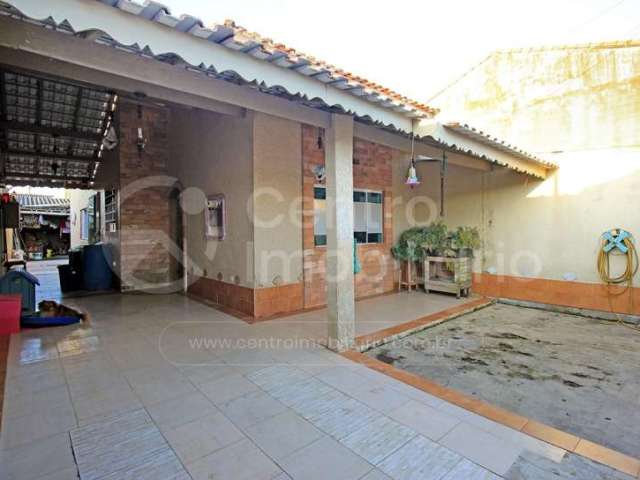 CASA à venda com 4 quartos em Peruíbe, no bairro Jardim Somar