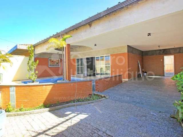 CASA à venda com piscina e 4 quartos em Peruíbe, no bairro Cidade Nova Peruíbe