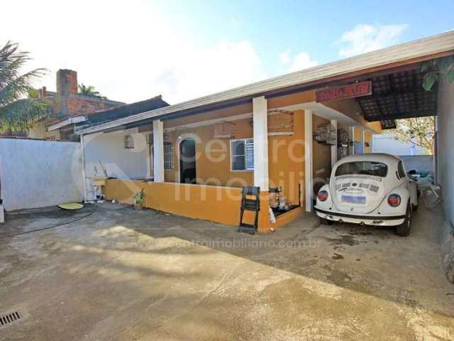 CASA à venda com 2 quartos em Peruíbe, no bairro Balneario Barra de Jangada