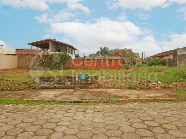 TERRENO à venda em Peruíbe, no bairro Balneario Arpoador