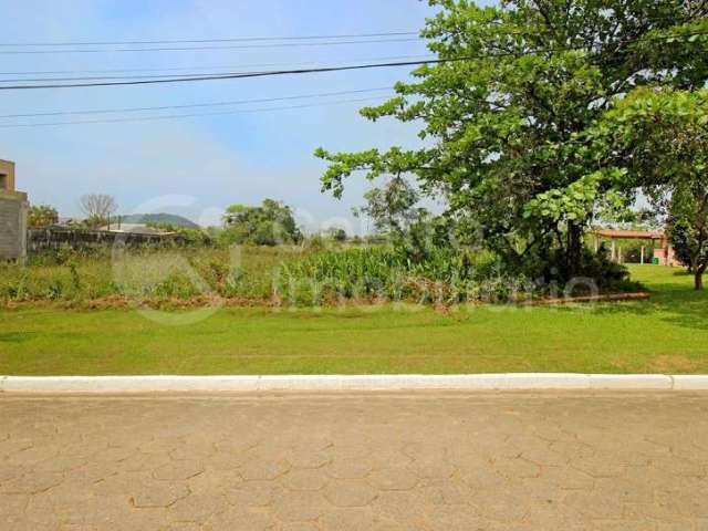 TERRENO à venda em Peruíbe, no bairro Bougainvillee V