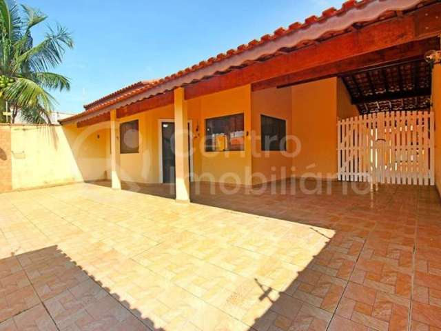 CASA à venda com 3 quartos em Peruíbe, no bairro Balneario Josedy