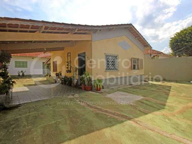 CASA à venda com 2 quartos em Peruíbe, no bairro Balneario Florida