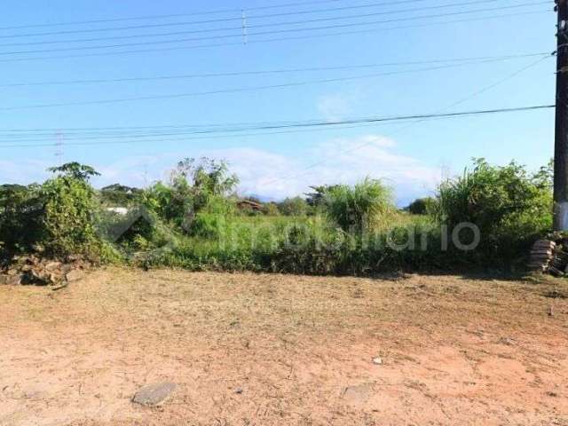 TERRENO à venda em Peruíbe, no bairro Bougainvillee V