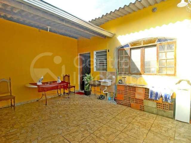 CASA à venda com 3 quartos em Peruíbe, no bairro Cidade Balneária Nova Peruíbe