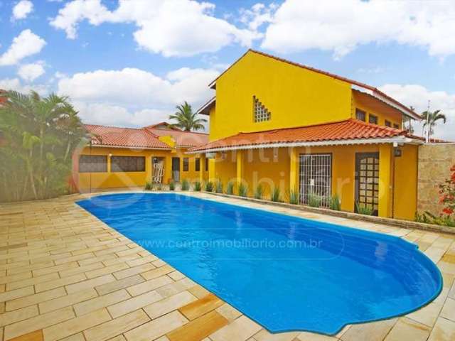 CASA à venda com piscina e 5 quartos em Peruíbe, no bairro Balneário Casa Blanca