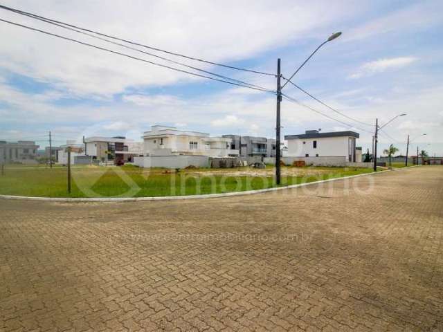 TERRENO à venda em Peruíbe, no bairro Residencial Flora Rica