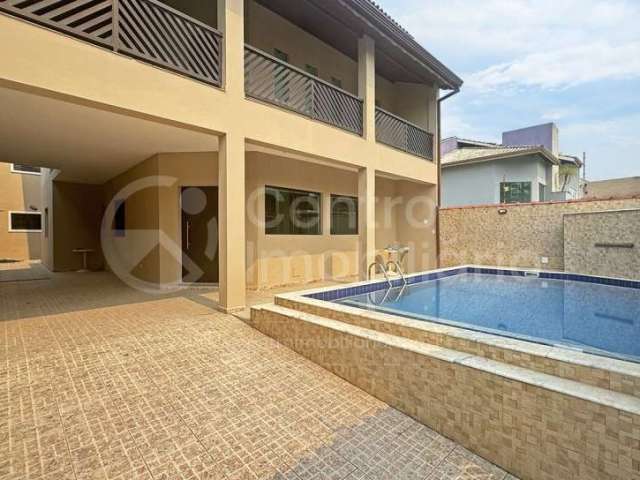 CASA à venda com piscina e 4 quartos em Peruíbe, no bairro Balneário Casa Blanca