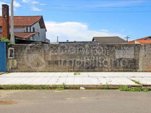 TERRENO à venda em Peruíbe, no bairro Jardim Marcia