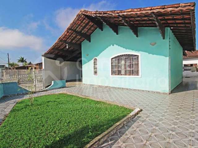 CASA à venda com 3 quartos em Peruíbe, no bairro Pampas