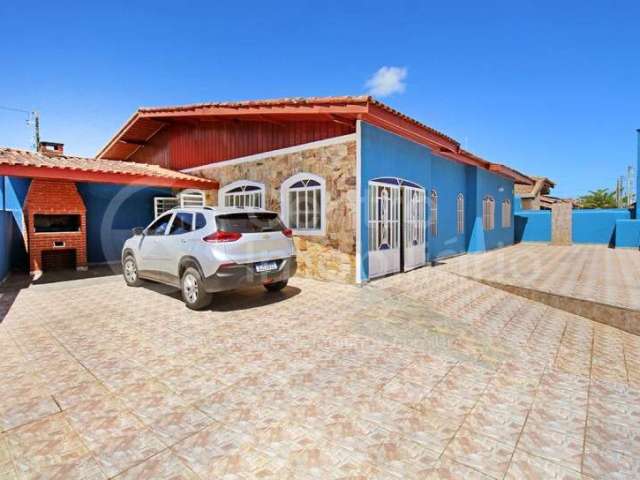 CASA à venda com 3 quartos em Peruíbe, no bairro Balneario Florida