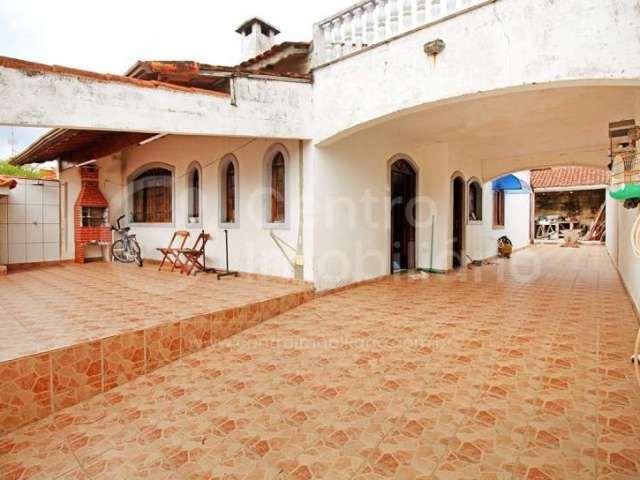 CASA à venda com 4 quartos em Peruíbe, no bairro Balneario Josedy