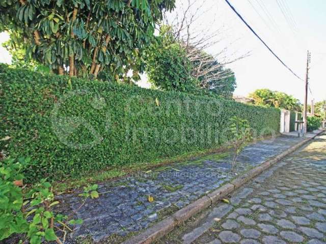 TERRENO à venda em Peruíbe, no bairro Jardim Três Marias