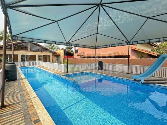 CASA à venda com piscina e 2 quartos em Peruíbe, no bairro Jardim Sao Luiz