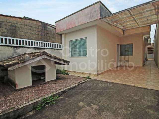 CASA à venda com 2 quartos em Peruíbe, no bairro Parque D Aville