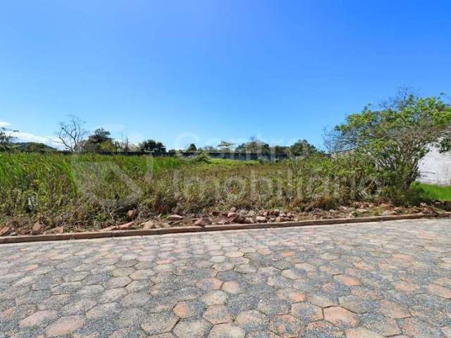 TERRENO à venda em Peruíbe, no bairro Bougainvillee V