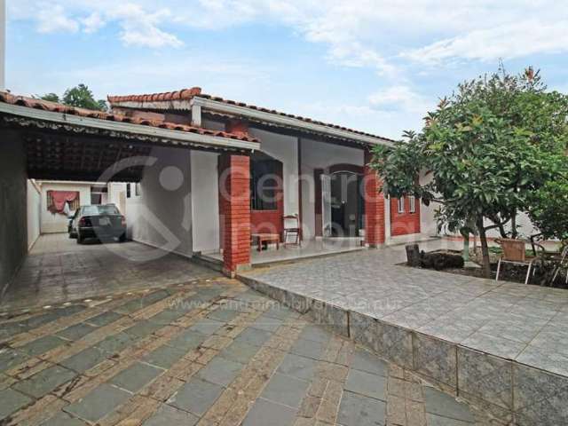 CASA à venda com 2 quartos em Peruíbe, no bairro Balneario Josedy