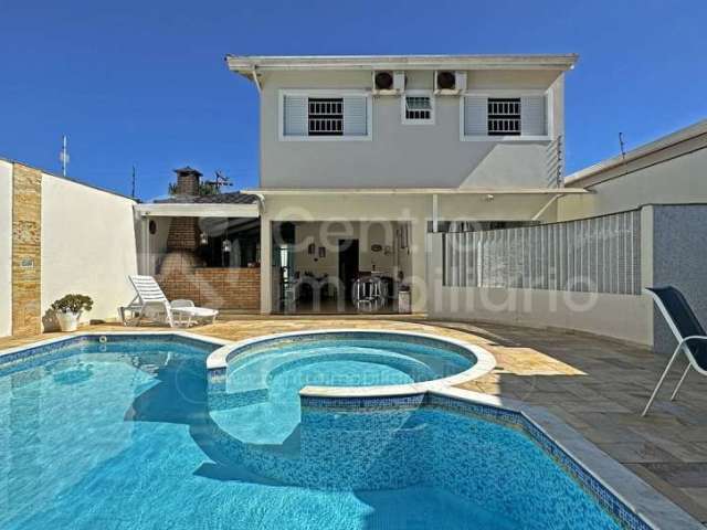 CASA à venda com piscina e 4 quartos em Peruíbe, no bairro Balneario Barra de Jangada