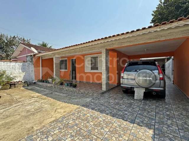 CASA à venda com 2 quartos em Peruíbe, no bairro Balneario Josedy