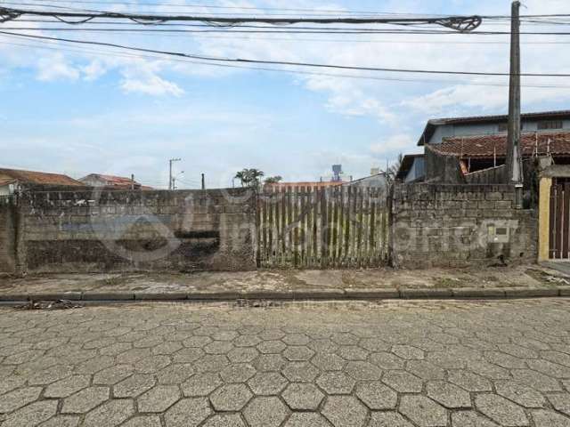 TERRENO à venda em Peruíbe, no bairro Belmira Novaes