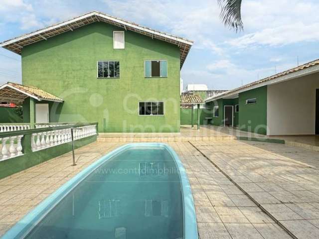 CASA à venda com piscina e 5 quartos em Peruíbe, no bairro Balneario Sambura