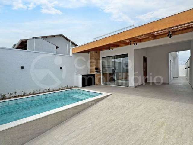 CASA à venda com piscina e 3 quartos em Peruíbe, no bairro Flora Rica