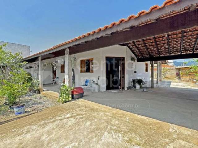 CASA à venda com 1 quartos em Peruíbe, no bairro Flora Rica