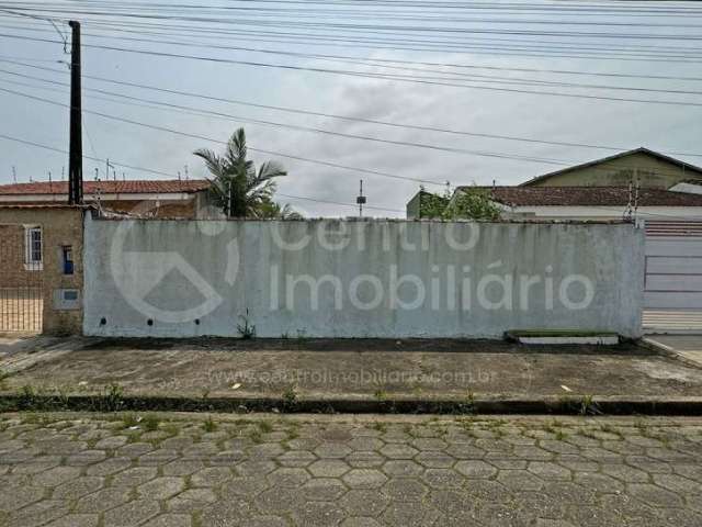 TERRENO à venda em Peruíbe, no bairro Centro