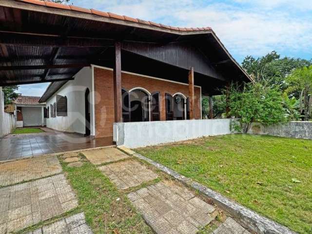 CASA à venda com 3 quartos em Peruíbe, no bairro Jardim Beira Mar