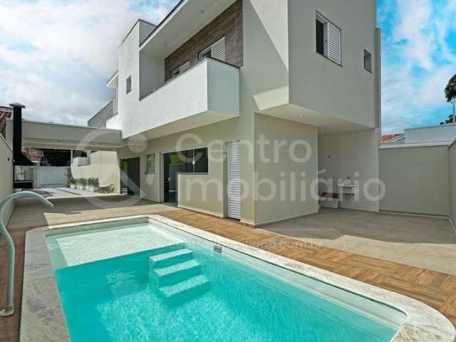 CASA à venda com 3 quartos em Peruíbe, no bairro Centro