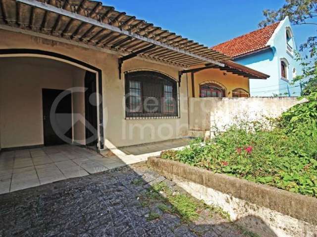 CASA à venda com 2 quartos em Peruíbe, no bairro Balneario Arpoador