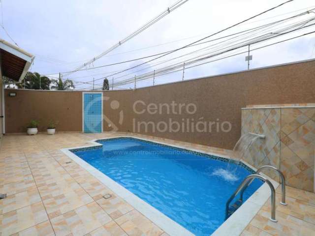 CASA à venda com piscina e 4 quartos em Peruíbe, no bairro Balneario Arpoador