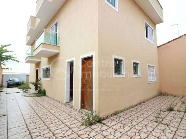 CASA à venda com 4 quartos em Peruíbe, no bairro Jardim Marcia