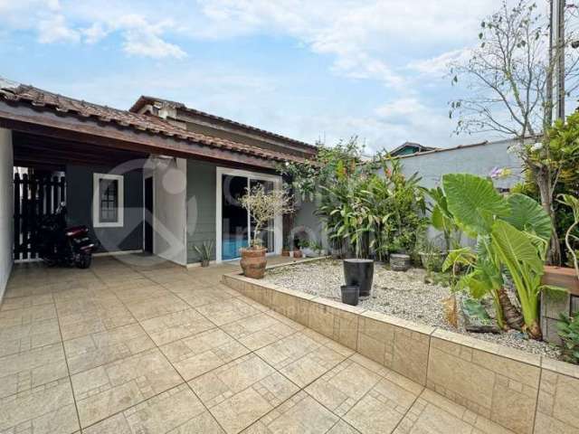 CASA à venda com 2 quartos em Peruíbe, no bairro Parque D Aville