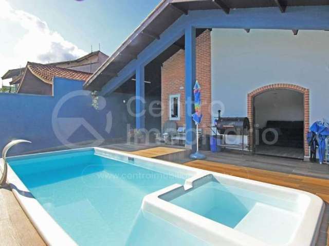 CASA à venda com 4 quartos em Peruíbe, no bairro Parque Balneario Oasis