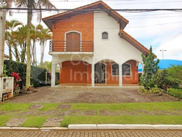 CASA à venda com 4 quartos em Peruíbe, no bairro Bougainvillee II