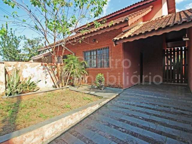 CASA à venda com 3 quartos em Peruíbe, no bairro Stella Maris