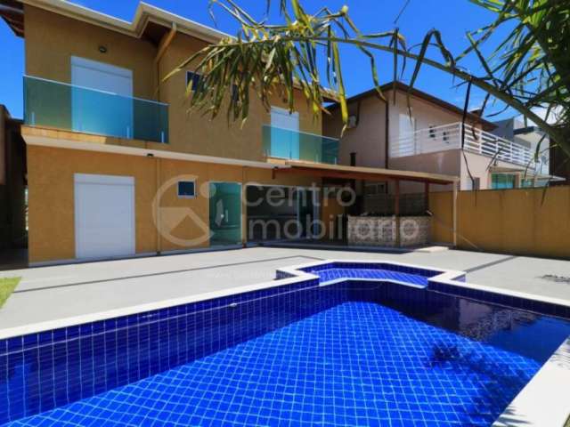 CASA à venda com piscina e 4 quartos em Peruíbe, no bairro Bougainvillee IV