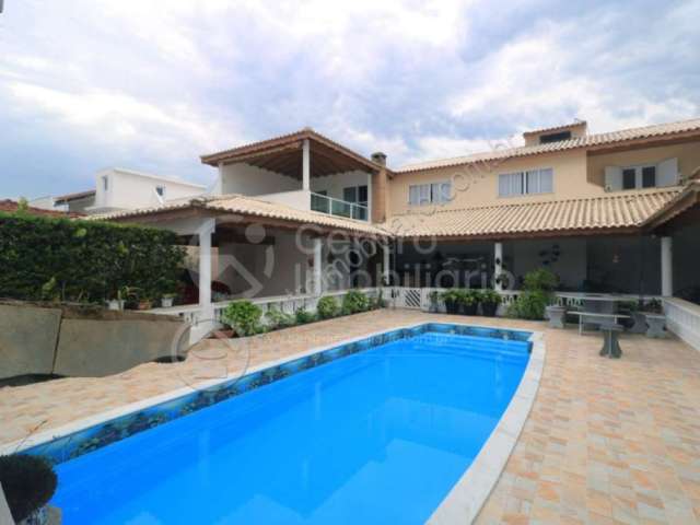 CASA à venda com piscina e 4 quartos em Peruíbe, no bairro Balneario Josedy