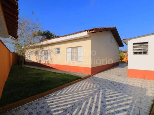 CASA à venda com 4 quartos em Peruíbe, no bairro Balneario Florida