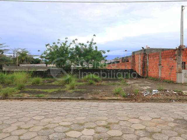 TERRENO à venda em Peruíbe, no bairro Maria H Novaes