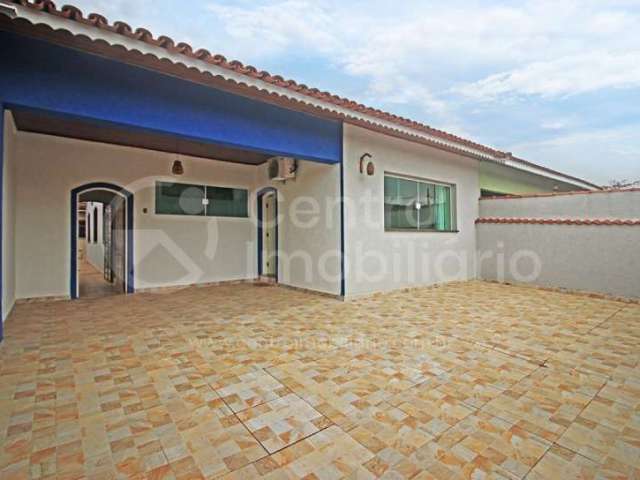 CASA à venda com 3 quartos em Peruíbe, no bairro Parque Balneario Oasis