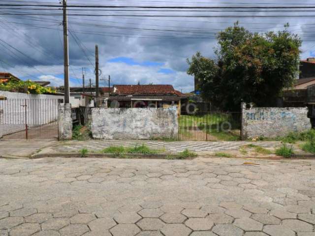 TERRENO à venda em Peruíbe, no bairro Centro