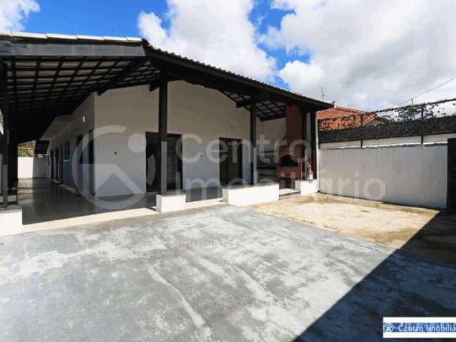 CASA à venda com 4 quartos em Peruíbe, no bairro Balneario Sambura