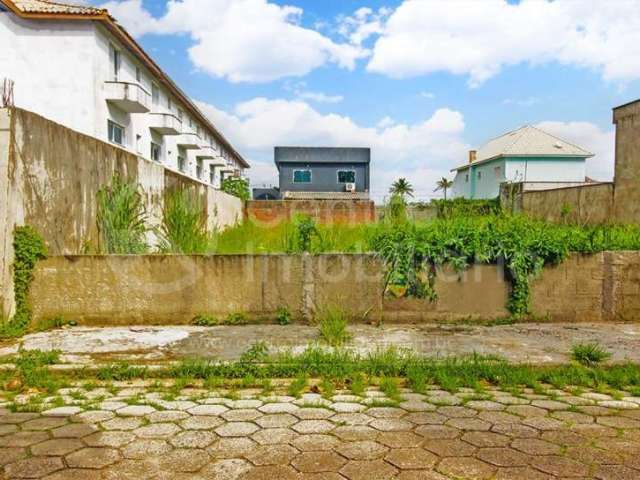 TERRENO à venda em Peruíbe, no bairro Centro