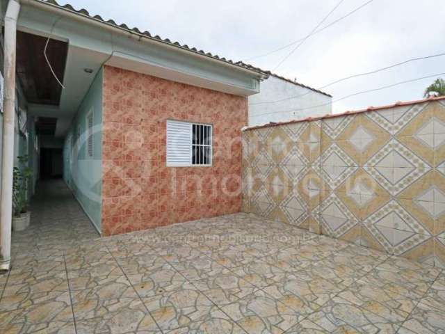 CASA à venda com 2 quartos em Peruíbe, no bairro Cidade Balneária Nova Peruíbe