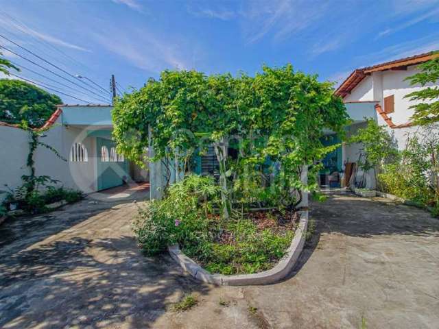 CASA à venda com 4 quartos em Peruíbe, no bairro Jardim Ribamar