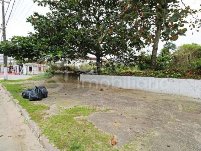 TERRENO à venda em Peruíbe, no bairro Centro