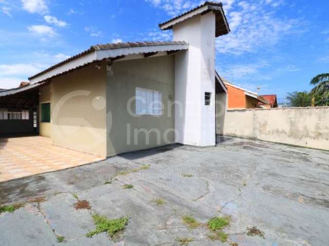 CASA à venda com 2 quartos em Peruíbe, no bairro Jardim Beira Mar