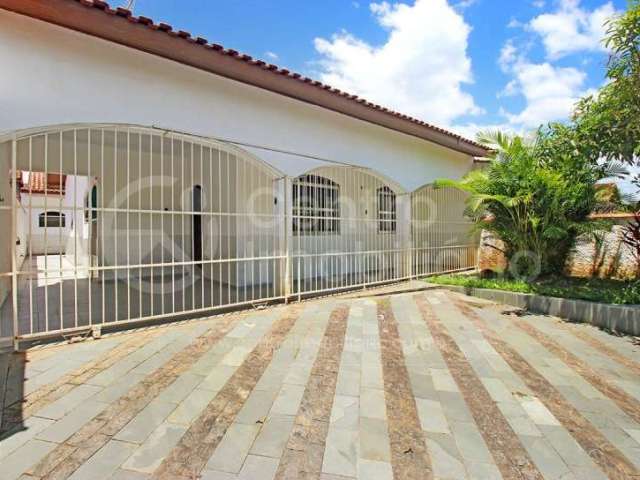 CASA à venda com 3 quartos em Peruíbe, no bairro Jardim Três Marias